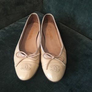 Chanel patent leather ballerinas